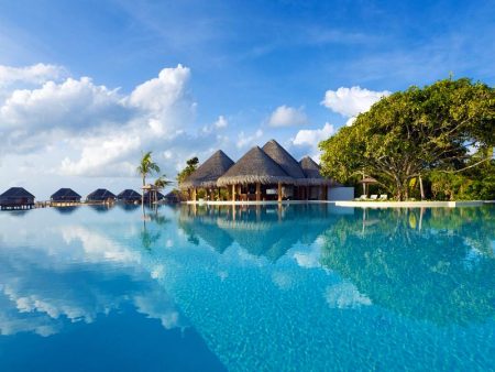 Main Pool © Dusit Hotels & Resorts